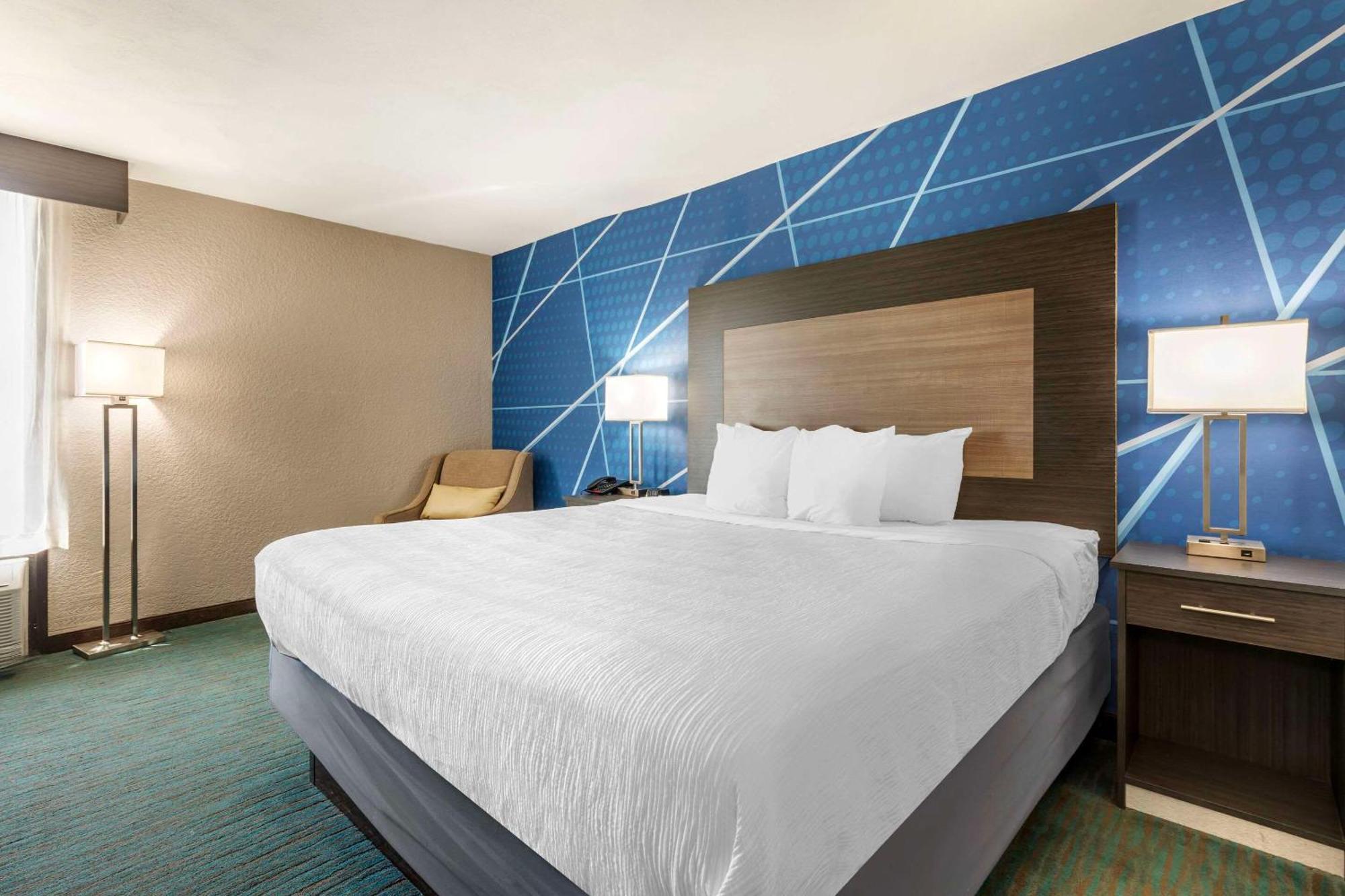 Comfort Inn Dallas North Love Field Airport Exteriör bild